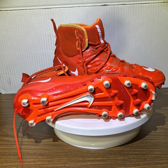 NIKE Force Savage Pro TD Promo Football
Cleats Size 13 used but barely. - Picture 3 of 9